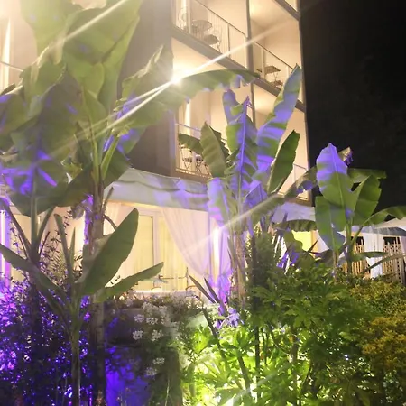 Ξενοδοχείο Bijou 4*