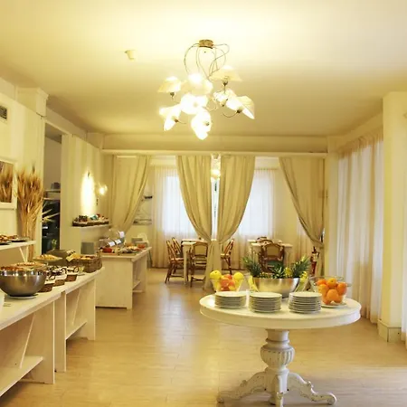 Отель Bijou 4*