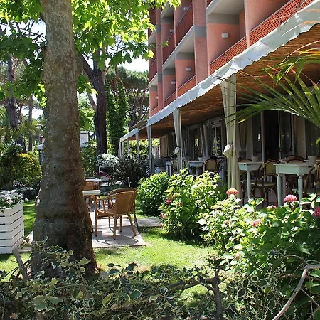 Bijou Hotel 4*