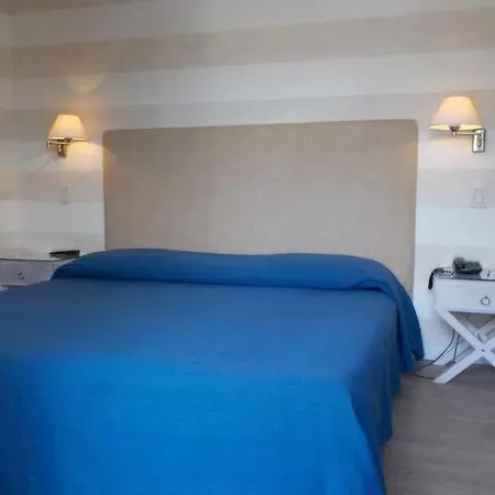 Отель Bijou 4*