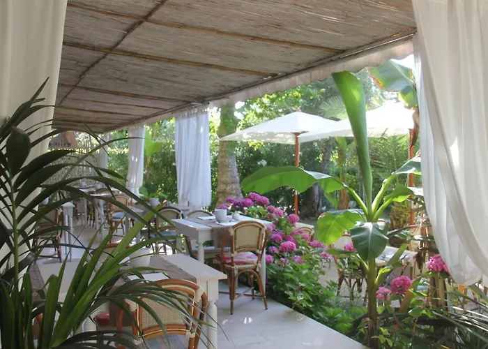 Hotel Bijou
