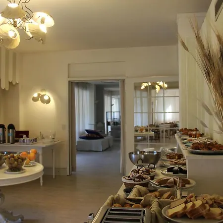 Bijou Hotell 4*