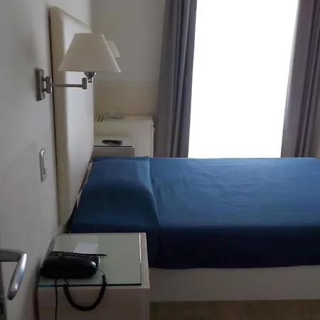 Hotell Bijou 4*